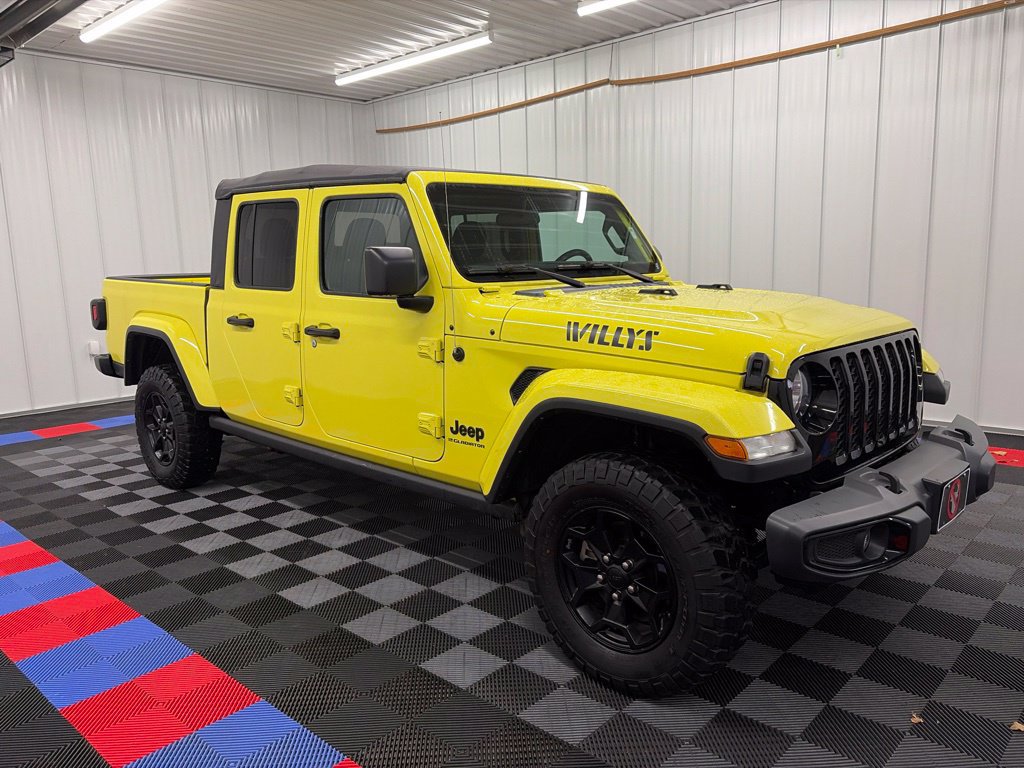 Used 2023 Jeep Gladiator Sport AWD/4WD image 3