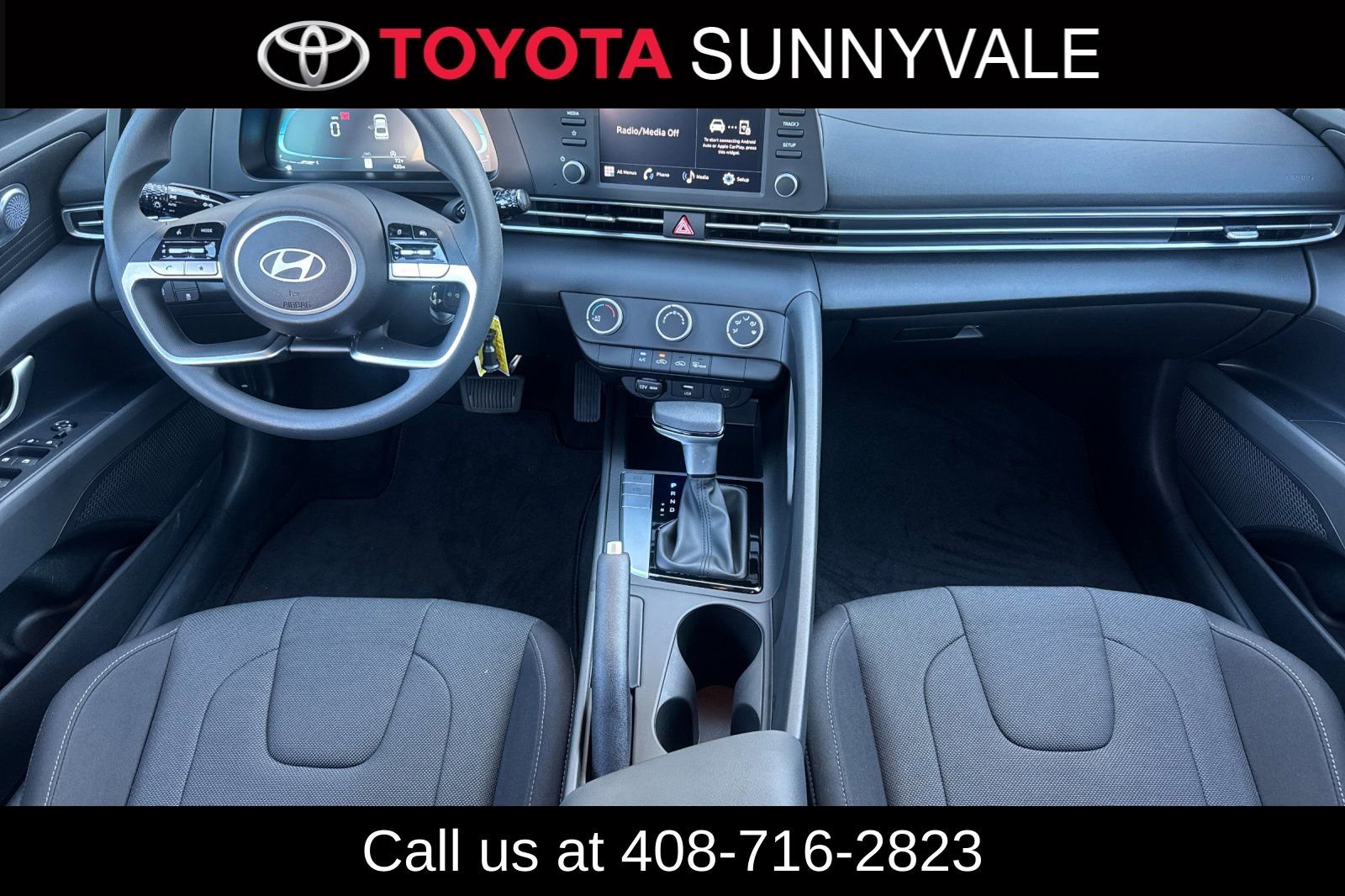 Used 2026 Hyundai Elantra SE image 4