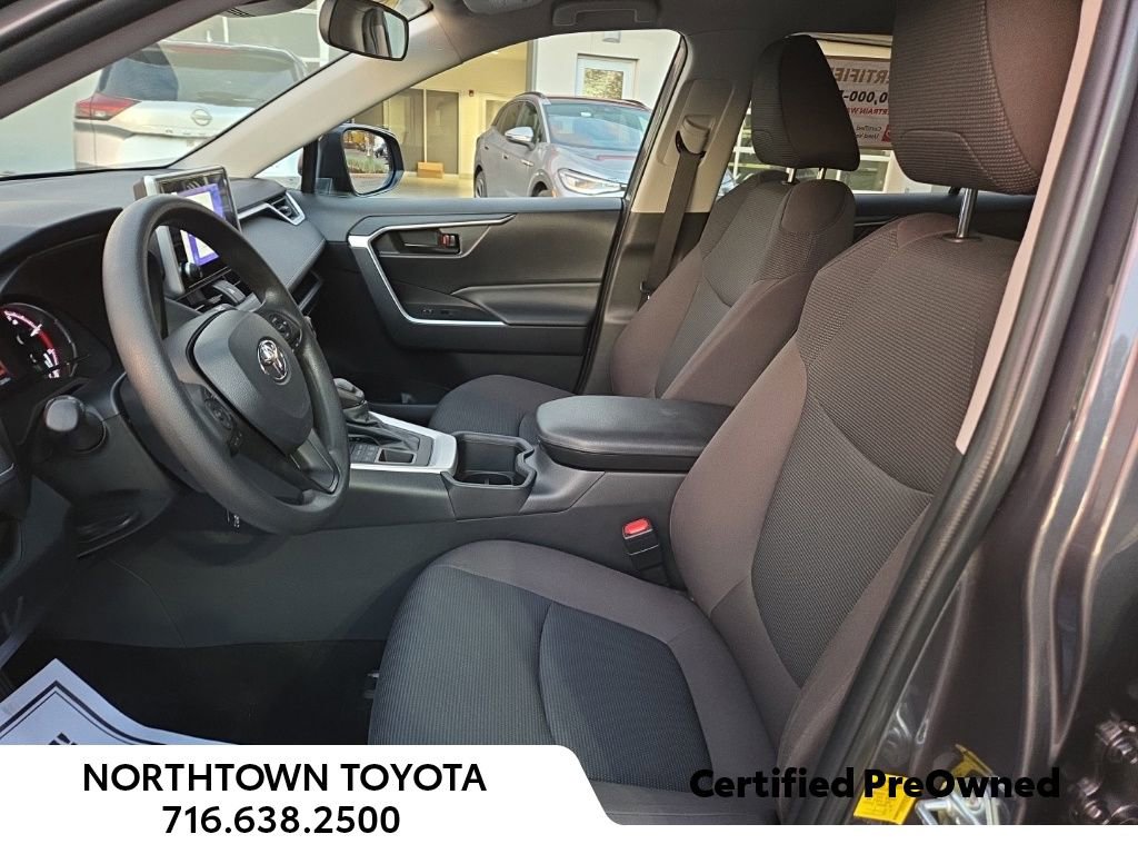 Used 2023 Toyota RAV4 LE image 17