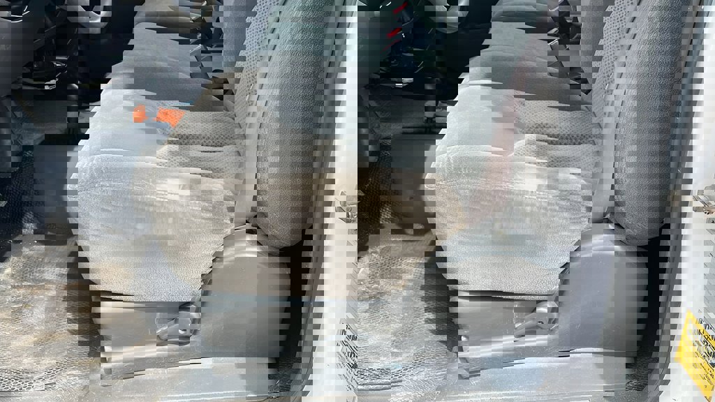 Used 2006 Chevrolet Silverado 3500 W/T w/ Snow Plow Prep Package image 11