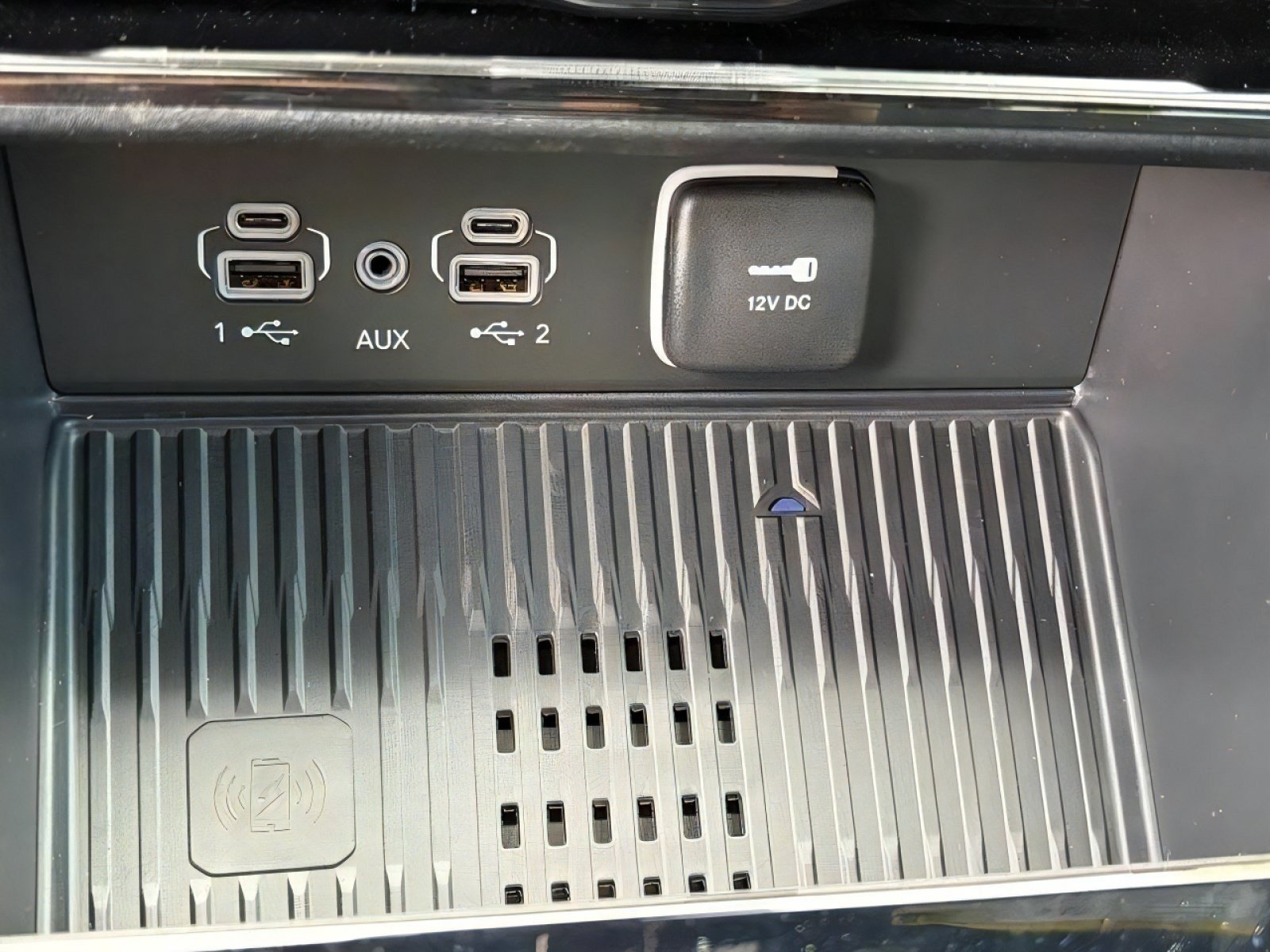 New 2026 Jeep Grand Cherokee Altitude RWD image 25