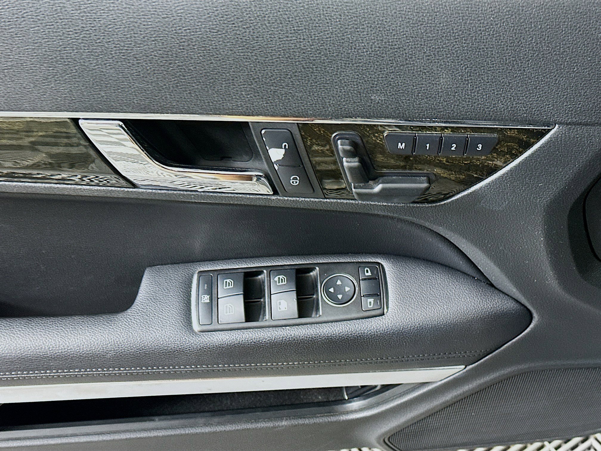 Used 2012 Mercedes-Benz E 550 Cabriolet image 15