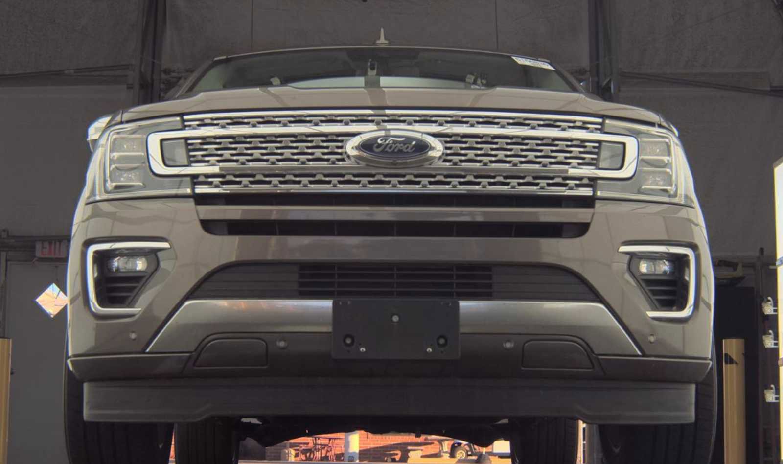 Used 2018 Ford Expedition Platinum image 3