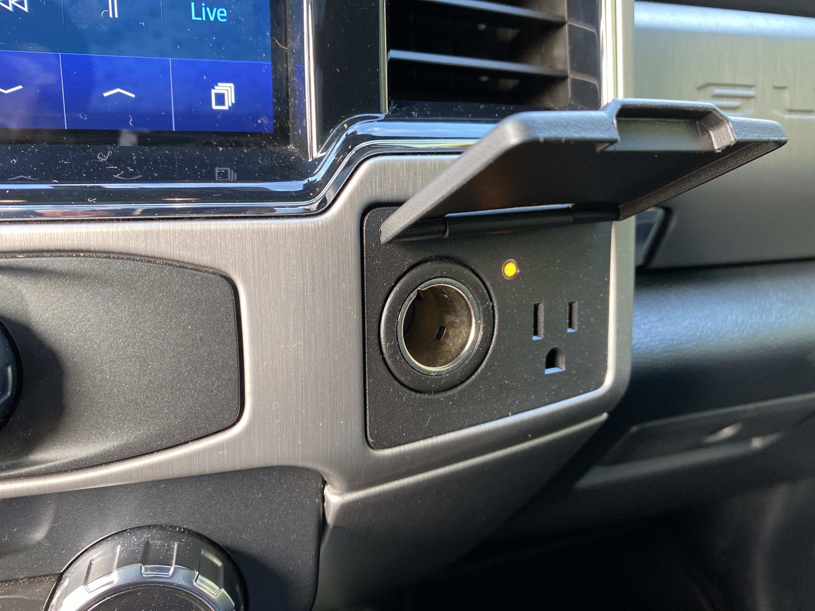 Used 2022 Ford F450 Platinum w/ FX4 Off-Road Package image 27