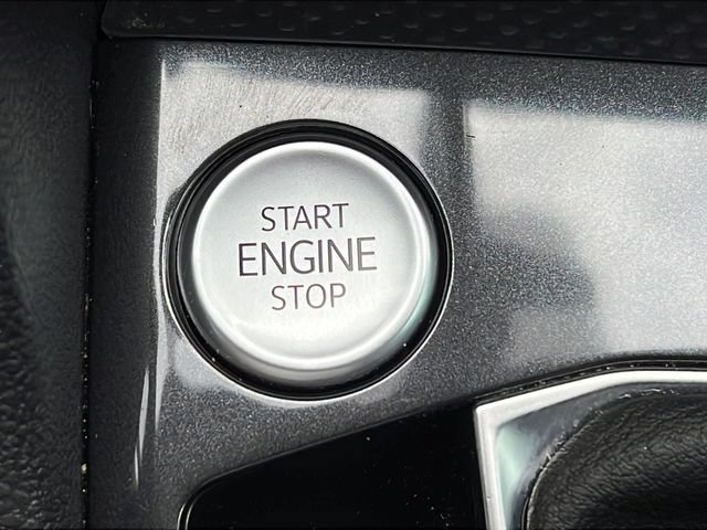 Used 2024 Volkswagen Tiguan SE AWD/4WD image 23