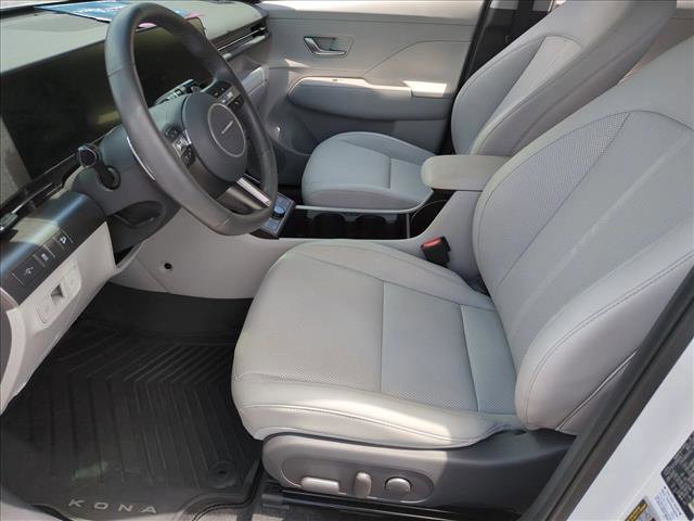 Used 2024 Hyundai Kona Limited AWD/4WD image 16