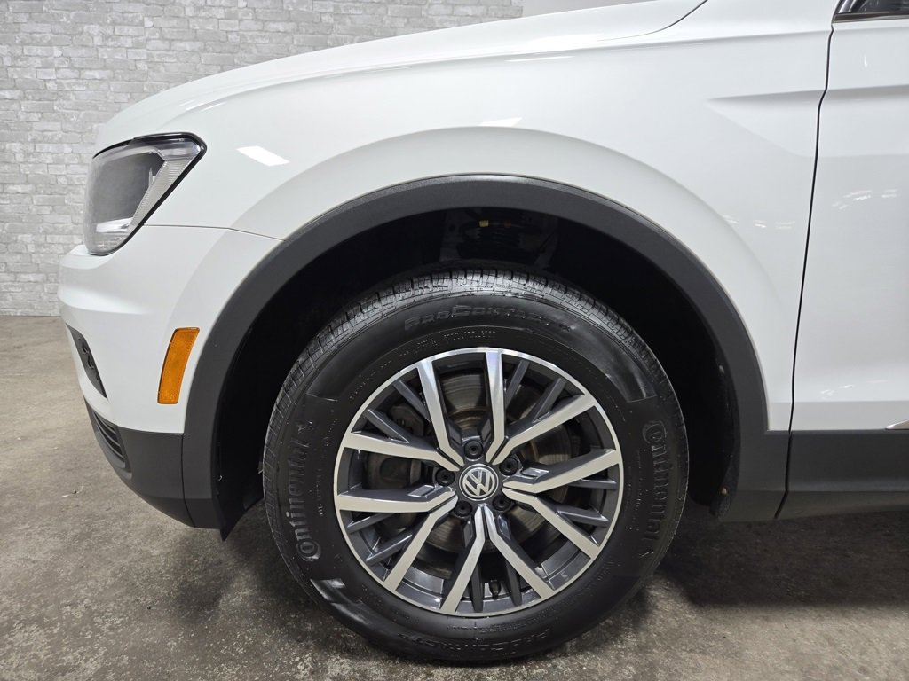 Used 2020 Volkswagen Tiguan SE w/ Panoramic Sunroof Package image 58