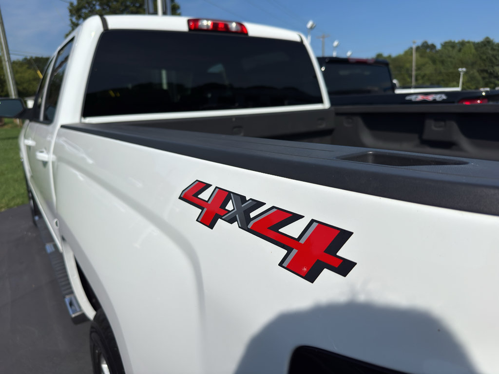 Used 2018 Chevrolet Silverado 1500 LT w/ All Star Edition AWD/4WD image 8