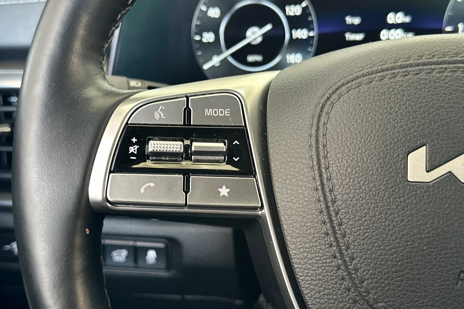 Certified 2025 Kia Telluride SX Prestige X-Line AWD/4WD image 27
