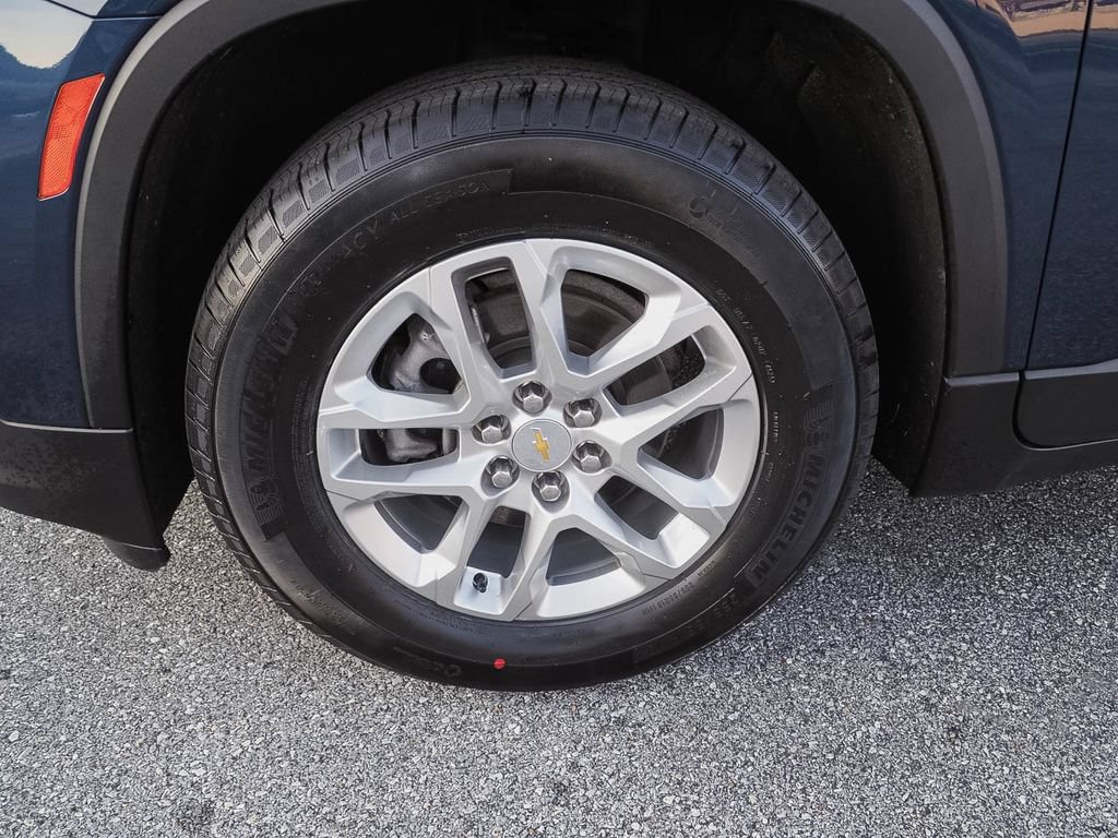 Certified 2023 Chevrolet Traverse LS w/ Safety Package FWD image 34
