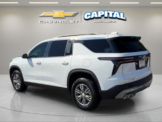Used 2026 Chevrolet Traverse LT w/ Driver Confidence Package FWD image 4