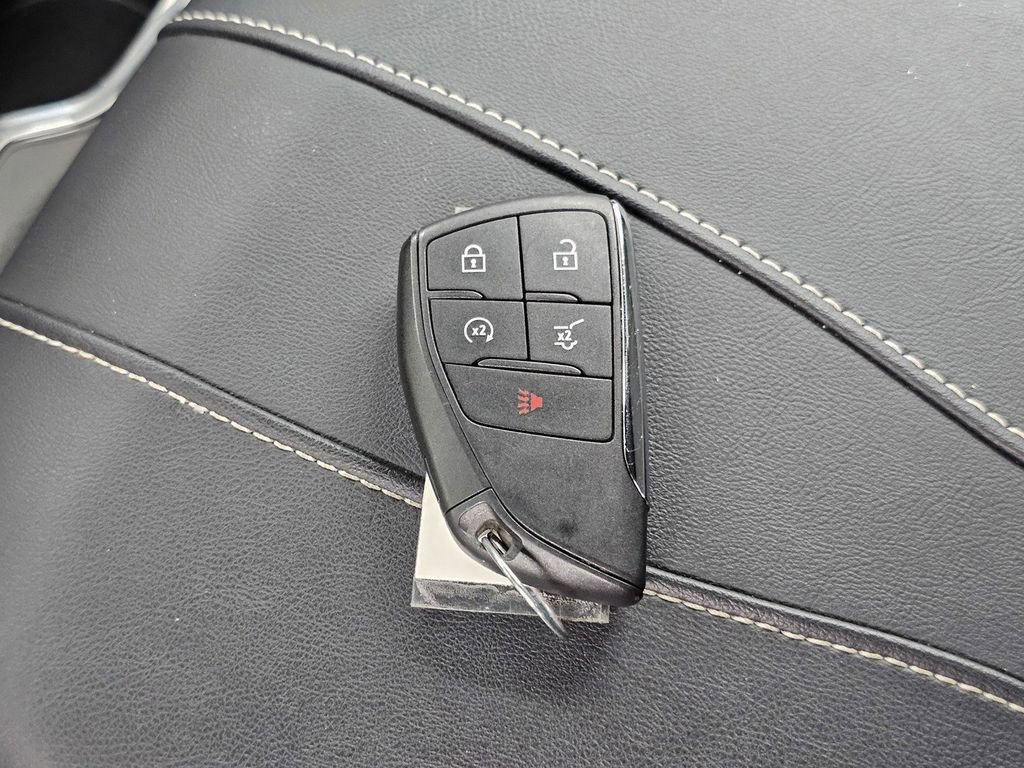 Used 2025 GMC Acadia Elevation image 37