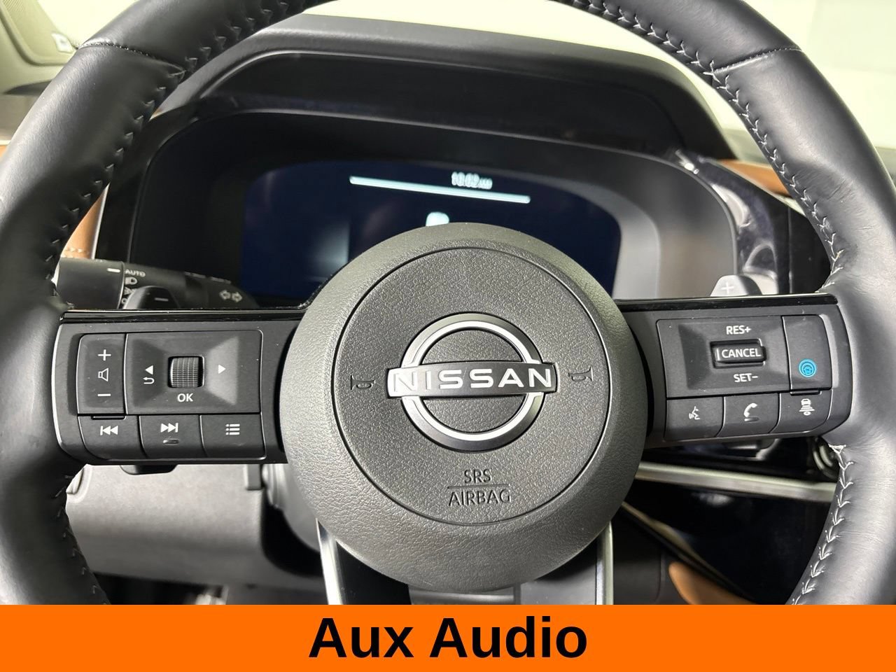 Used 2025 Nissan Pathfinder Platinum w/ Cargo Package FWD image 18