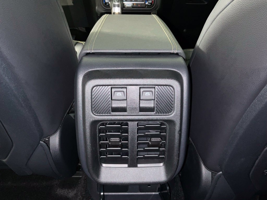 New 2026 Ford Bronco Badlands AWD/4WD image 17