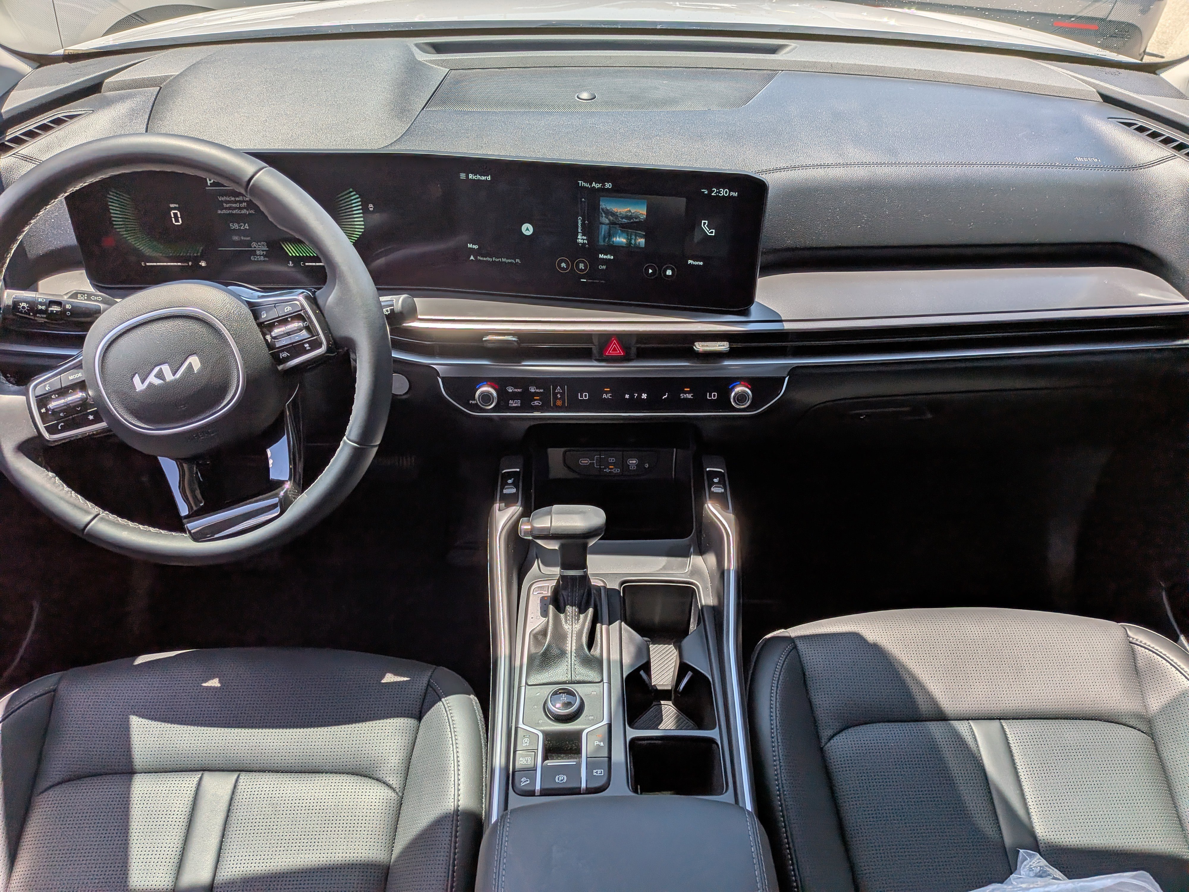 Used 2025 Kia Sorento EX w/ Panoramic Sunroof Package AWD/4WD image 18