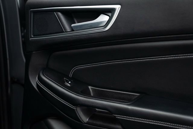 Used 2024 Ford Edge Titanium image 29