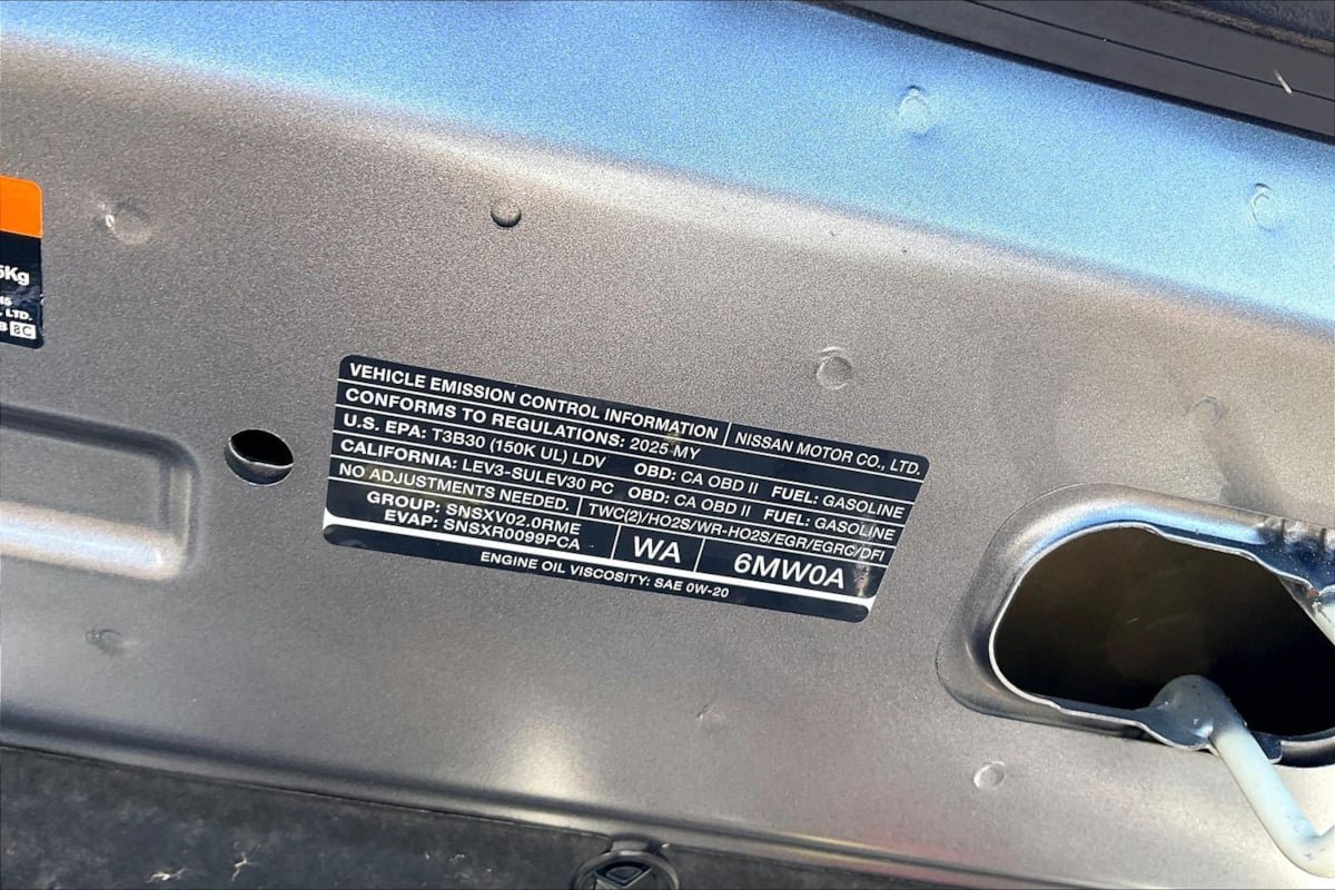 Used 2025 Nissan Sentra SV FWD image 28