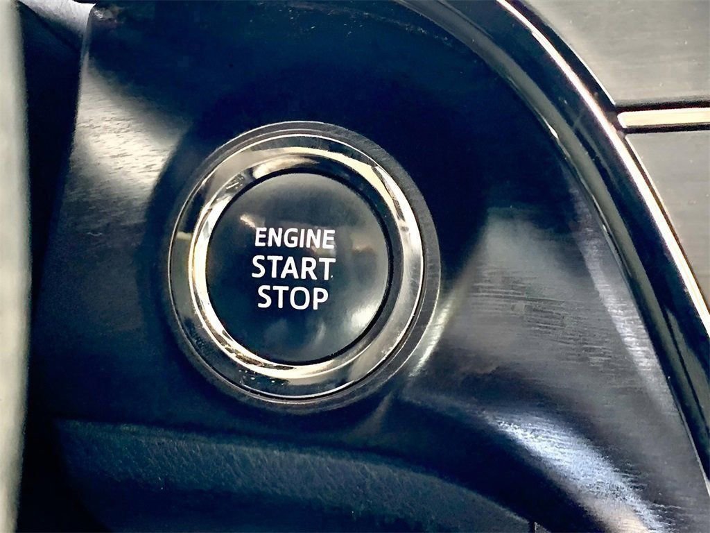 Used 2017 Toyota Avalon XLE Premium image 31