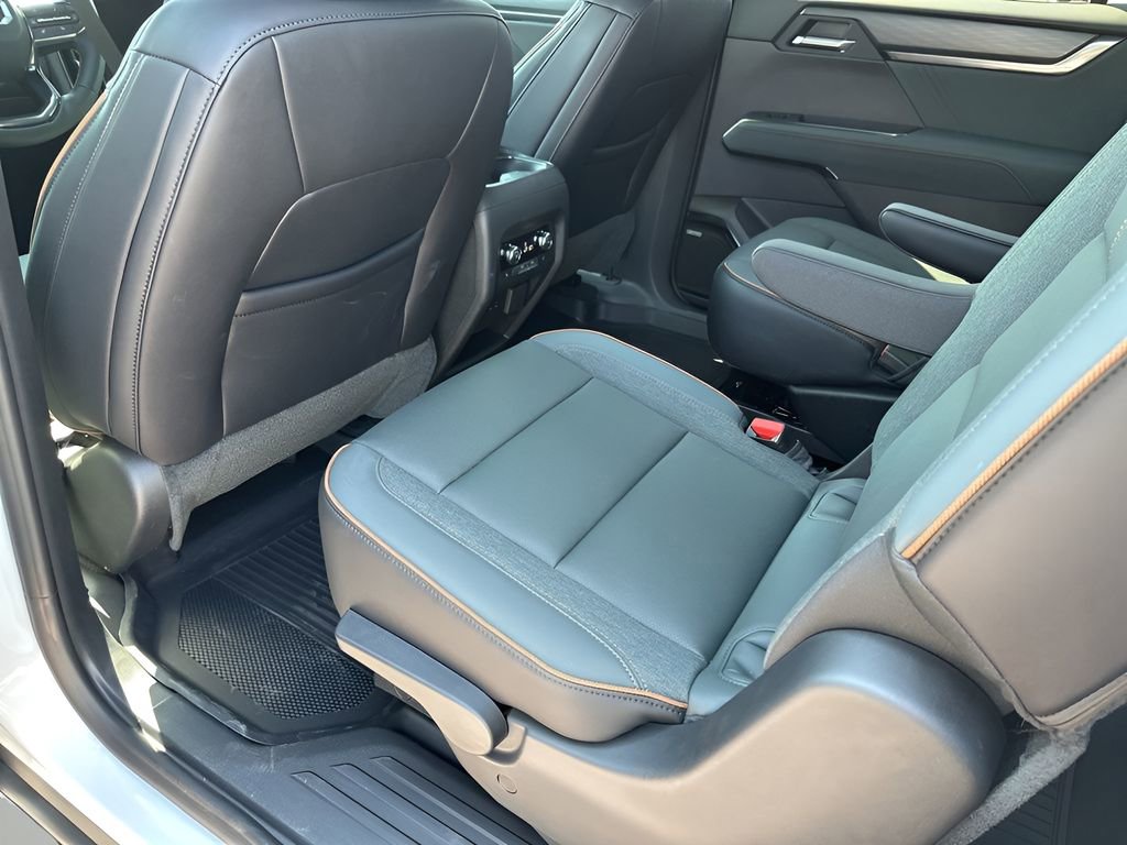 New 2026 GMC Acadia AT4 w/ Super Cruise Package image 18