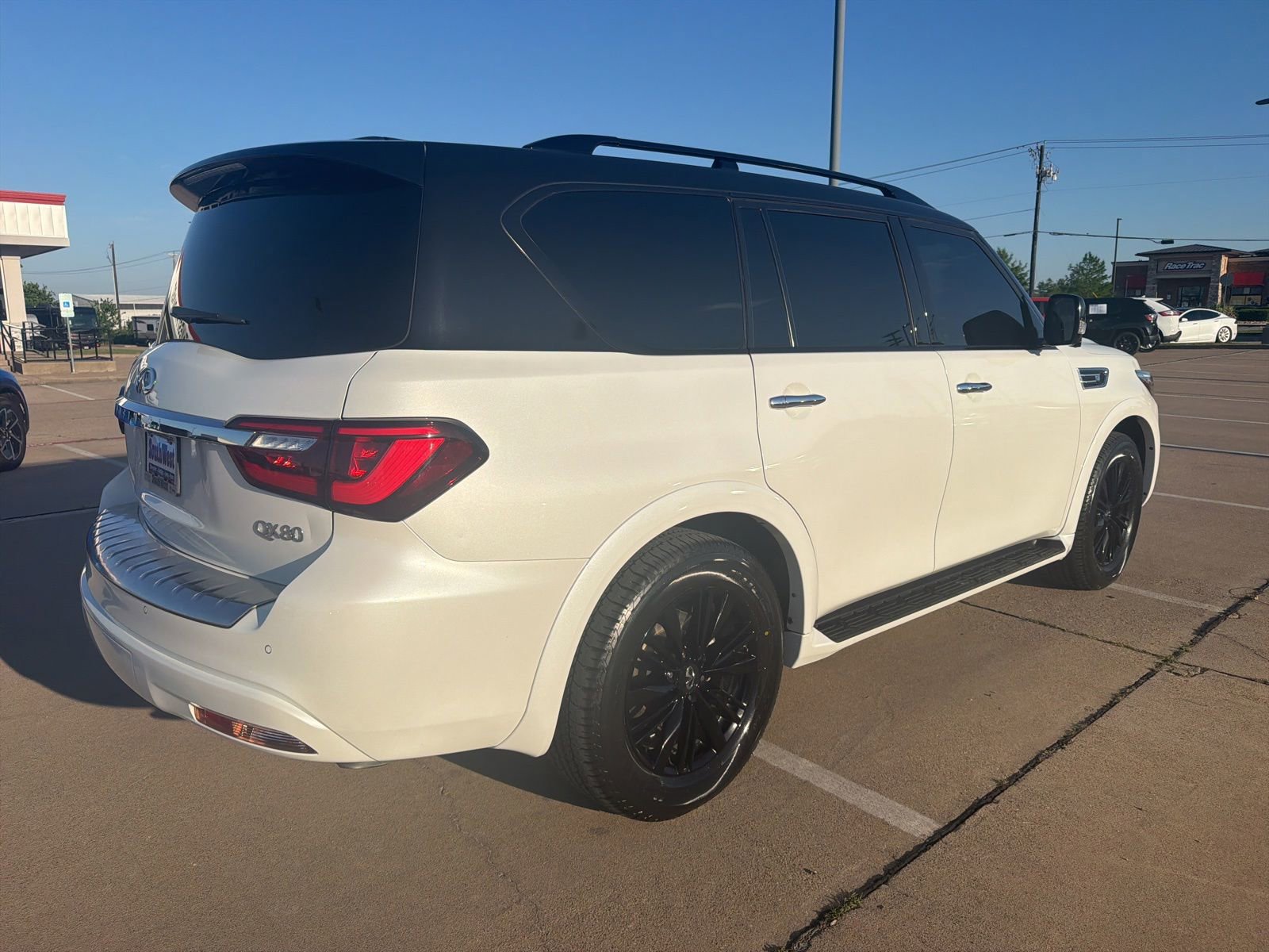 Used 2021 INFINITI QX80 Luxe w/ Cargo Package RWD image 5