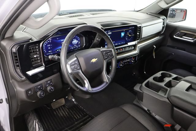Used 2024 Chevrolet Silverado 1500 LT AWD/4WD image 25