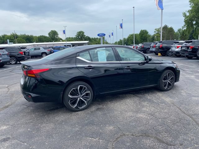 Used 2024 Nissan Altima 2.5 SR AWD/4WD image 11