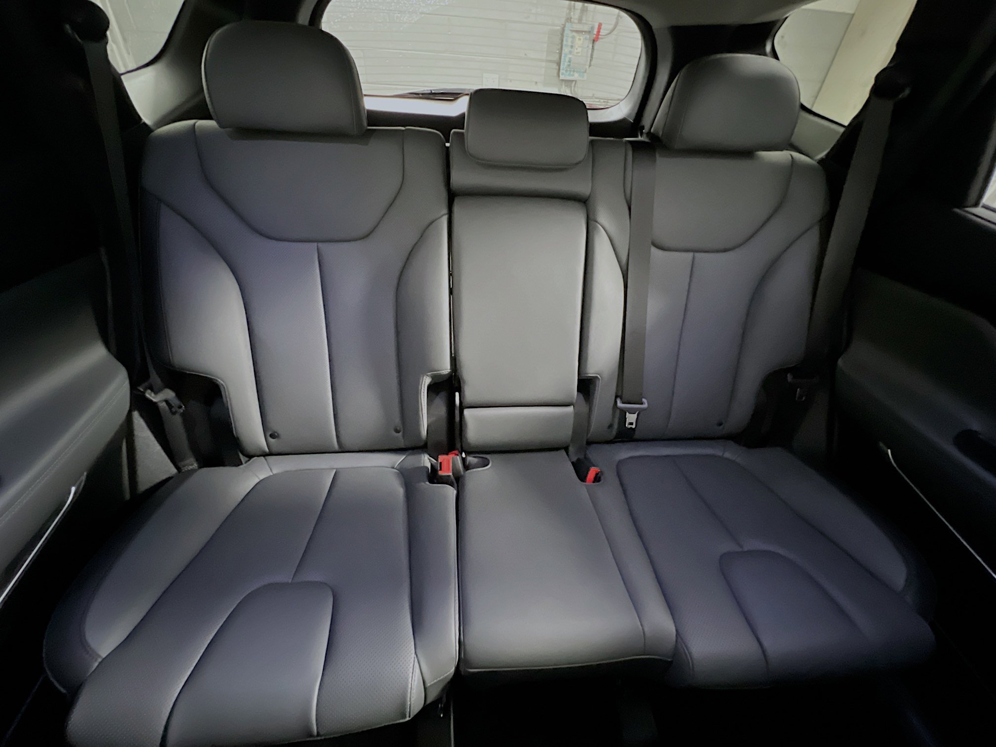 Used 2023 Hyundai Santa Fe SEL w/ Premium Package image 33