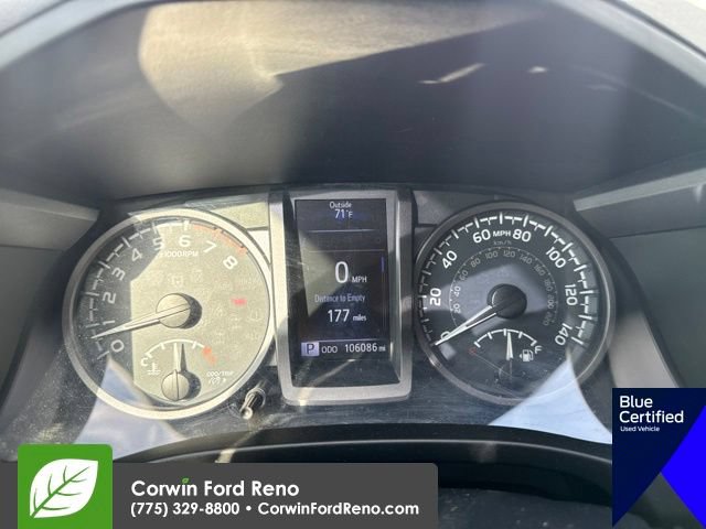 Used 2018 Toyota Tacoma TRD Off-Road w/ Technology Package AWD/4WD image 17