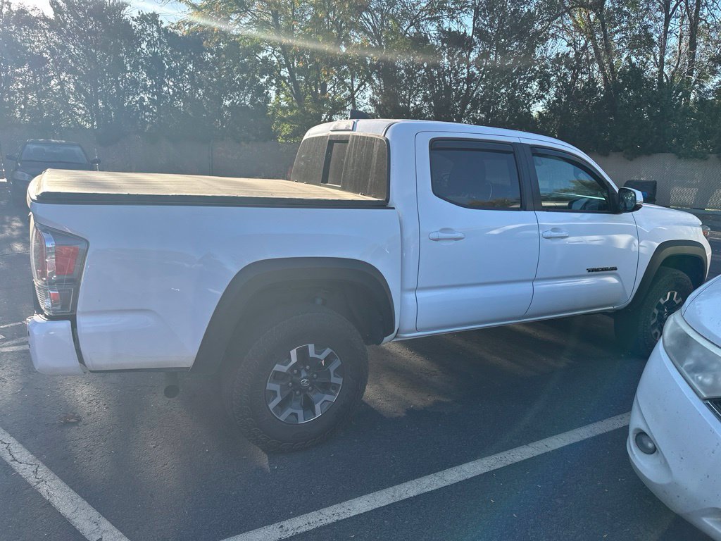 Used 2023 Toyota Tacoma TRD Off-Road w/ Technology Package AWD/4WD image 7
