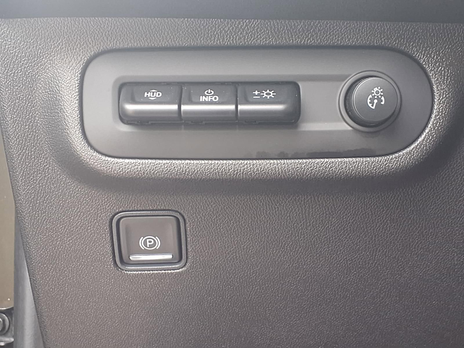 Used 2023 GMC Terrain Denali AWD/4WD image 9