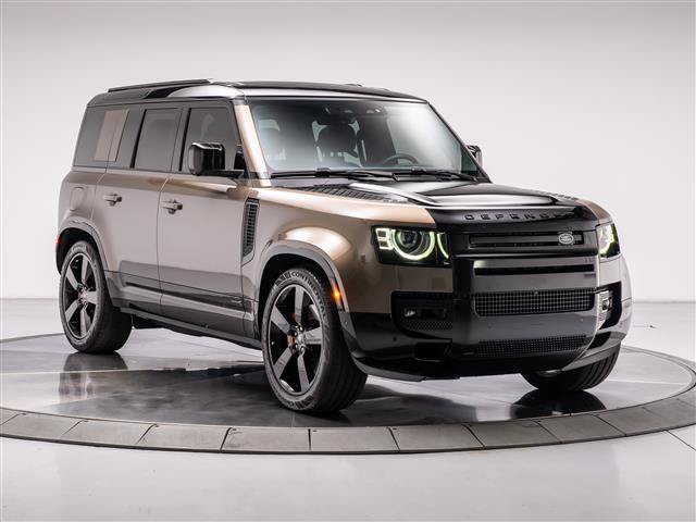 Used 2025 Land Rover Defender 110 X AWD/4WD image 7