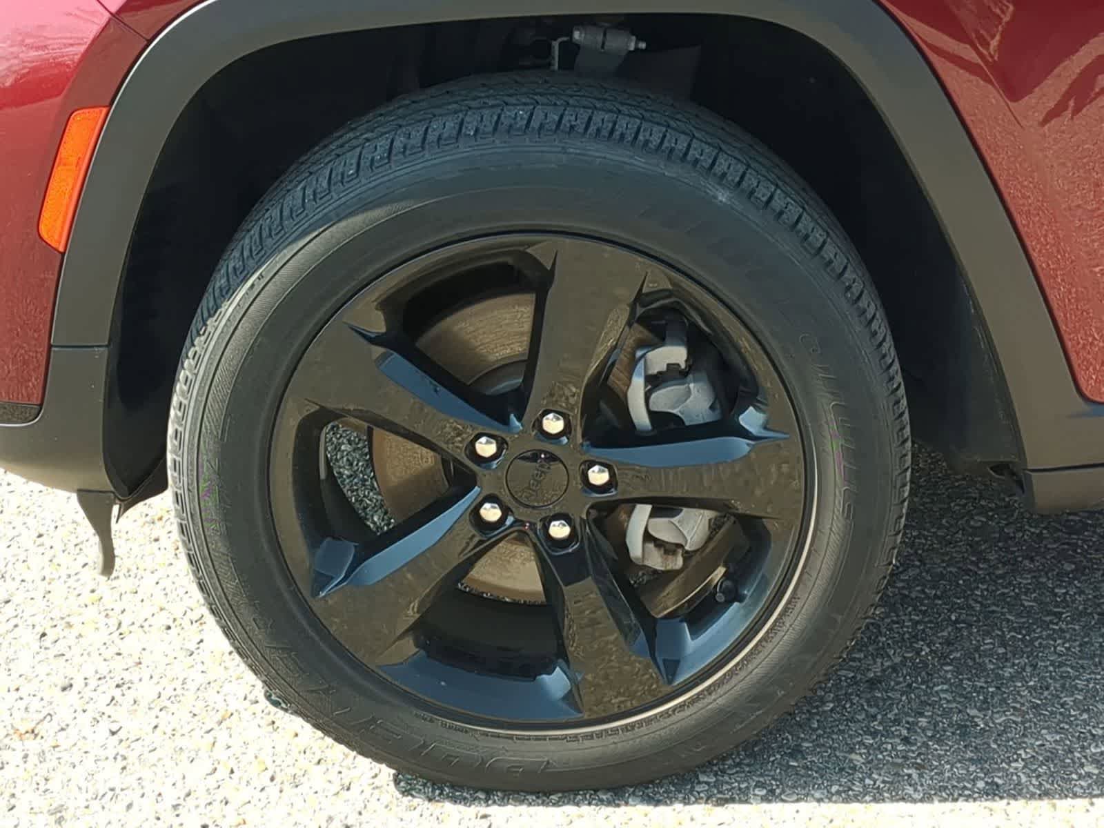 Certified 2023 Jeep Grand Cherokee L Laredo AWD/4WD image 14