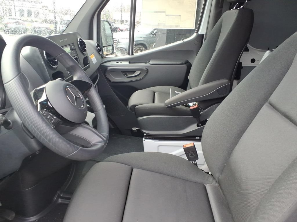 Used 2026 Mercedes-Benz Sprinter 2500 image 14