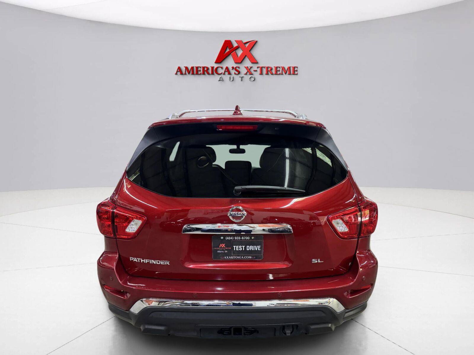 Used 2019 Nissan Pathfinder SL FWD image 7