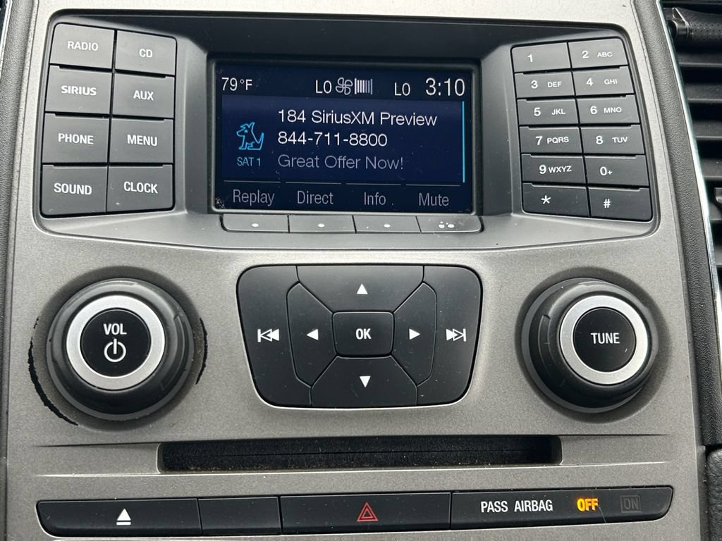 Used 2015 Ford Taurus SEL FWD image 24