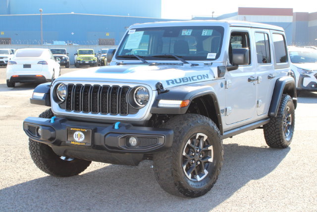 Used 2024 Jeep Wrangler Unlimited Rubicon 4xe AWD/4WD image 11