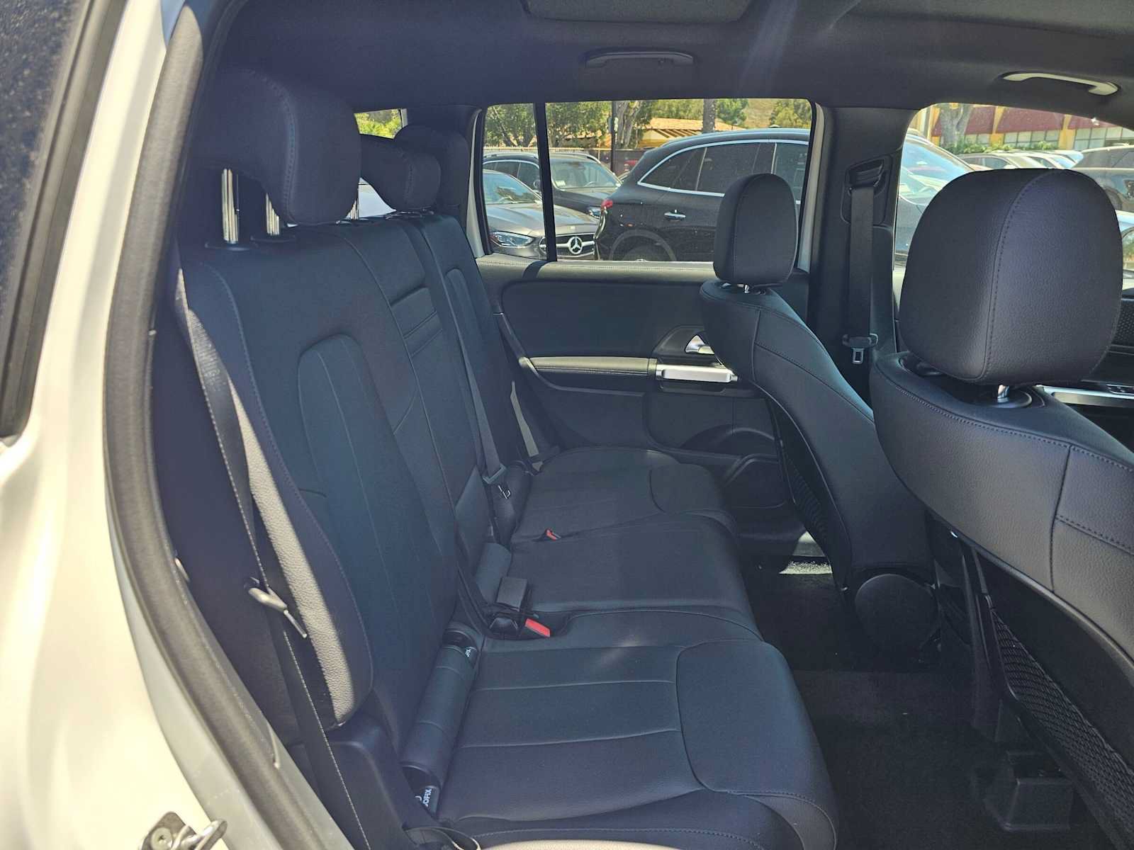 New 2026 Mercedes-Benz GLB 250 image 12