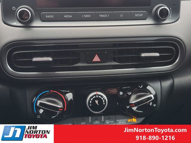 Used 2022 Hyundai Kona SEL image 21