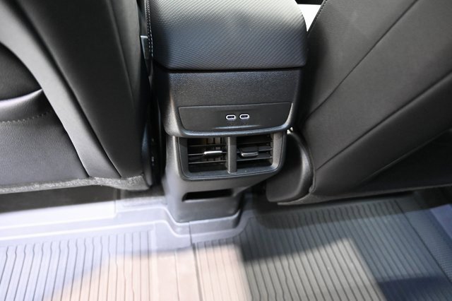 New 2026 Chevrolet Equinox LT w/ Convenience Package II image 23