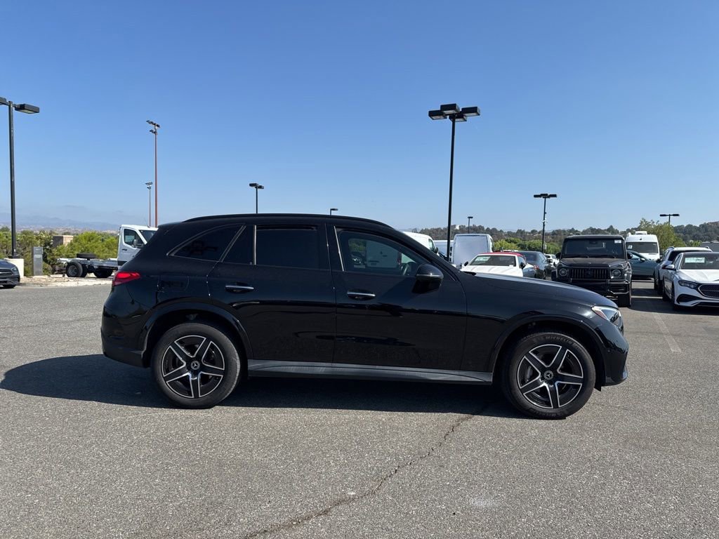 Used 2024 Mercedes-Benz GLC 300 4MATIC image 4
