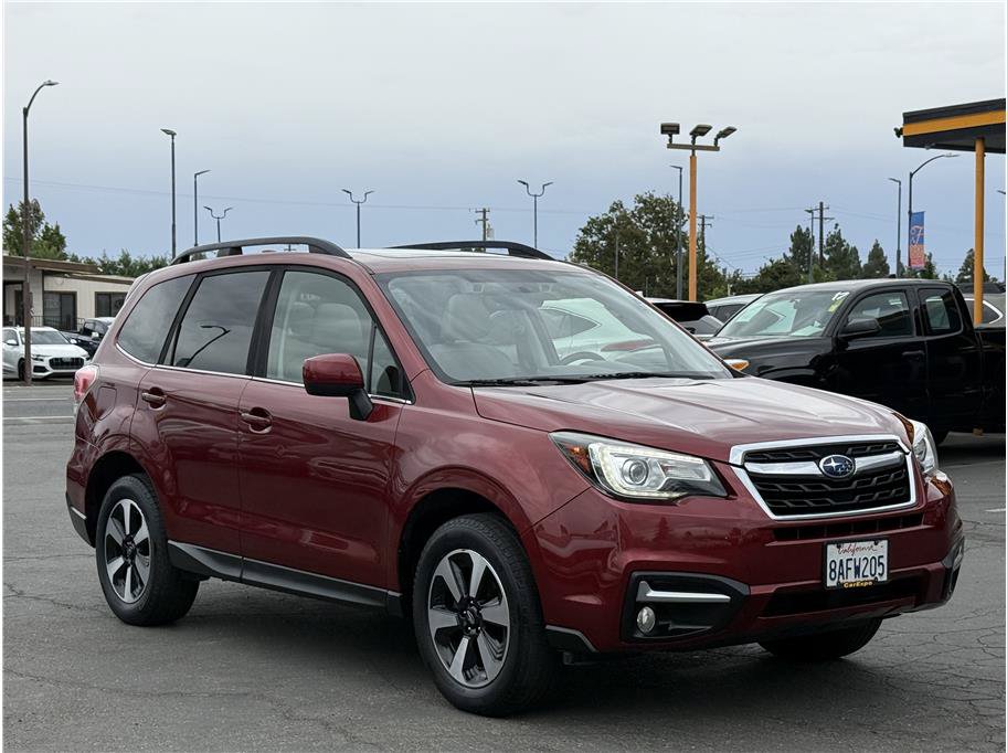 Used 2018 Subaru Forester 2.5i Limited AWD/4WD image 2