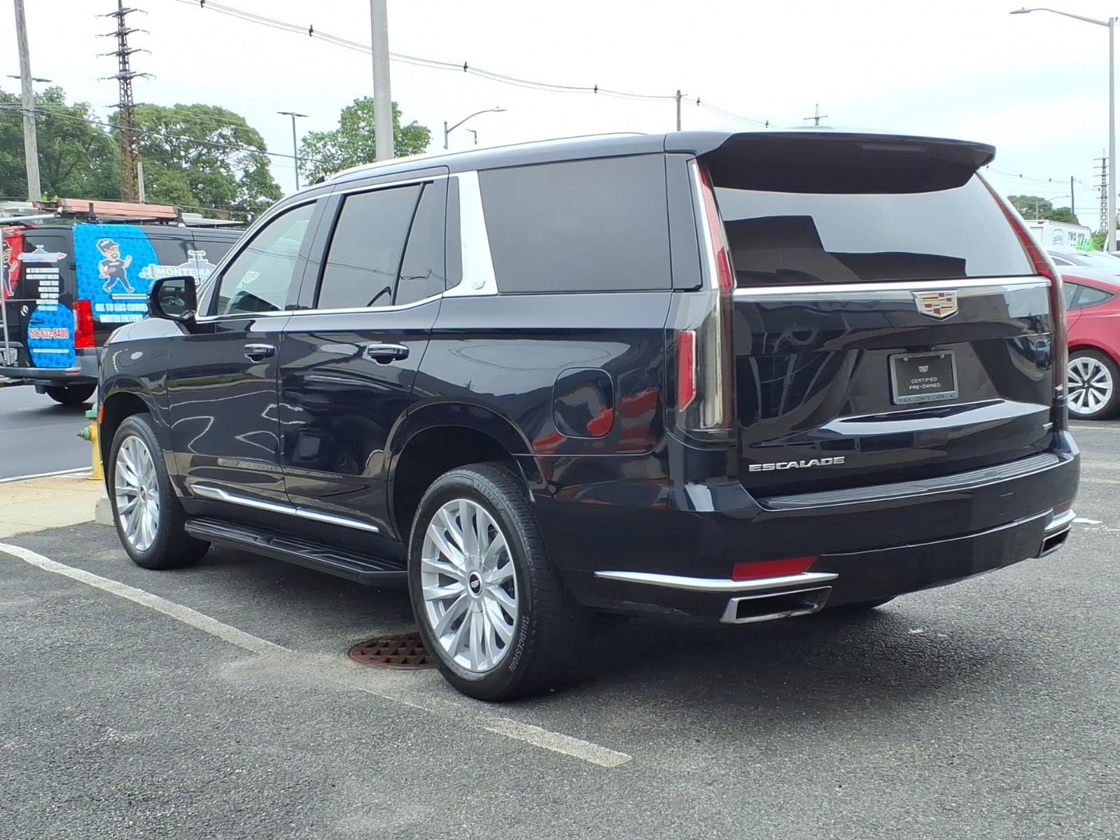 Used 2023 Cadillac Escalade Luxury AWD/4WD image 7