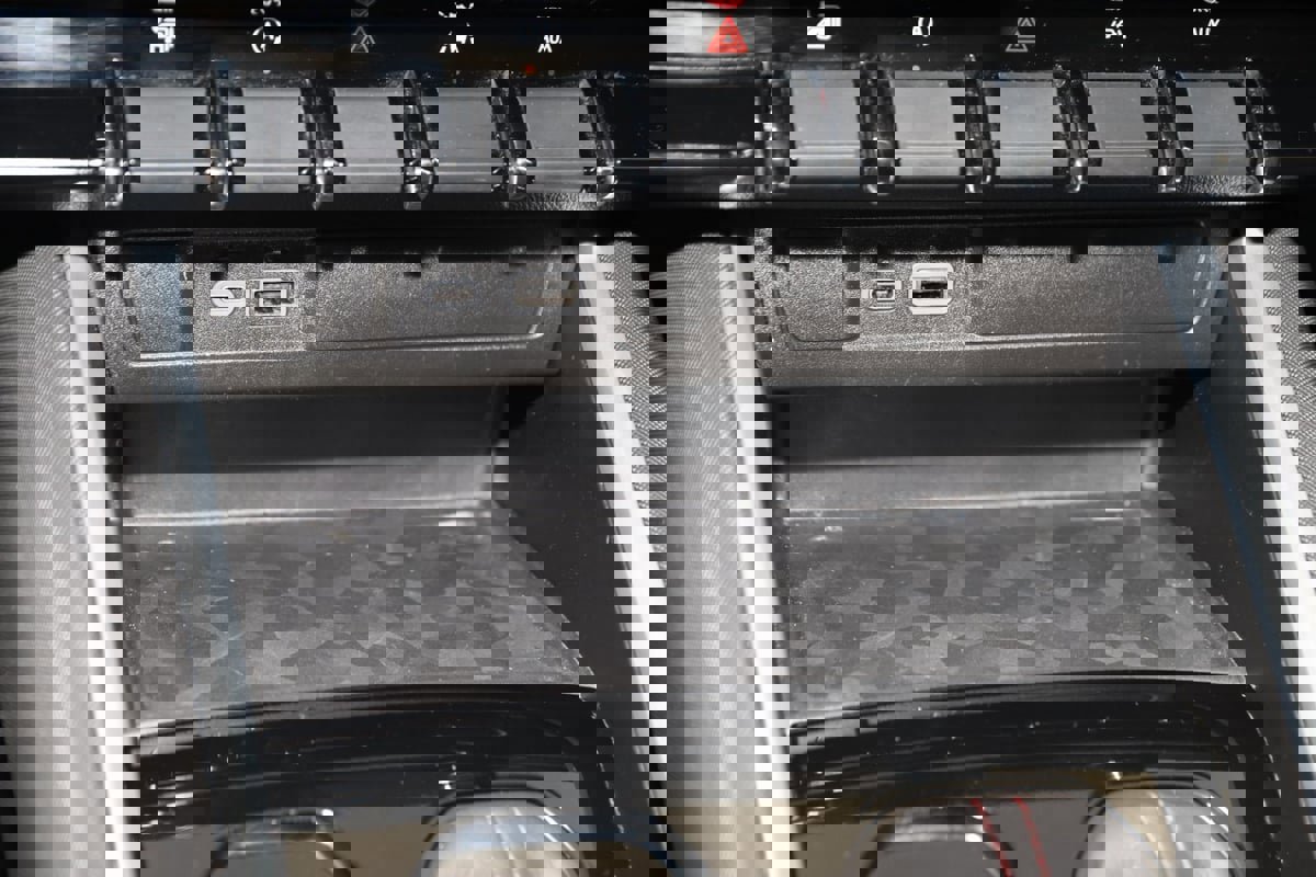 Used 2023 Chevrolet Colorado Z71 image 32