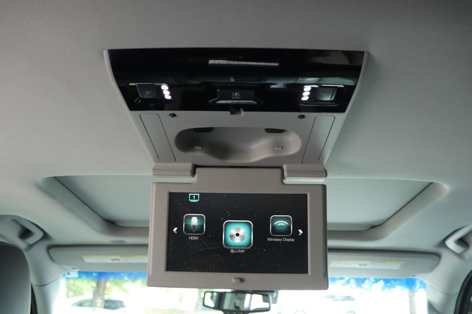 Used 2018 Chevrolet Tahoe LT image 24