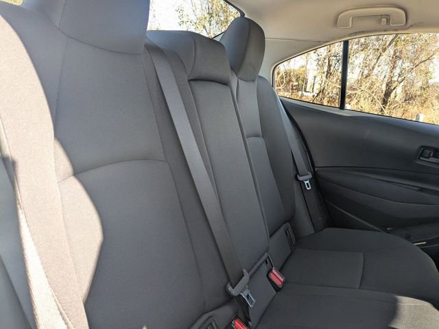 Used 2025 Toyota Corolla LE FWD image 29