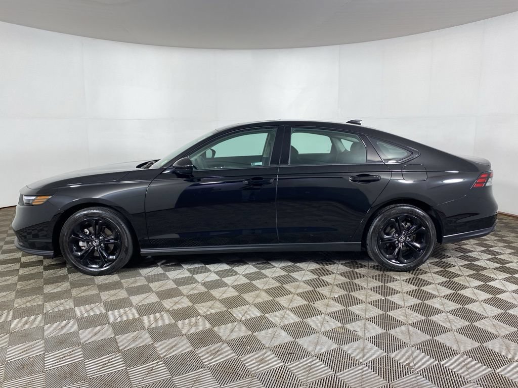 Used 2025 Honda Accord SE image 25