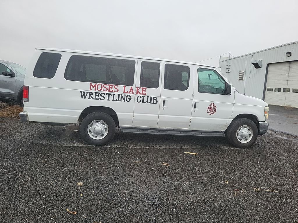 Used 2011 Ford E-350 and Econoline 350 XLT image 7