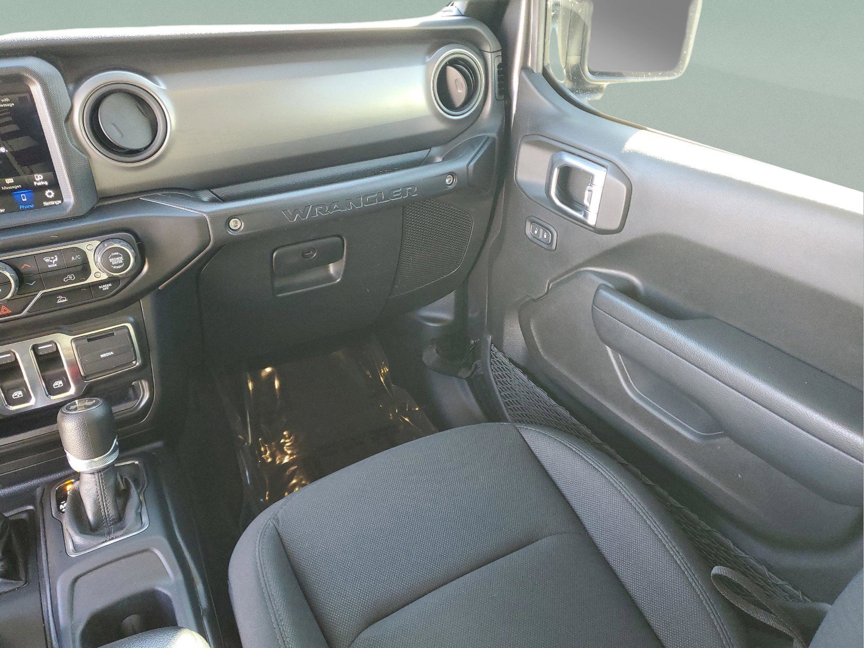 Used 2022 Jeep Wrangler Sport S image 9