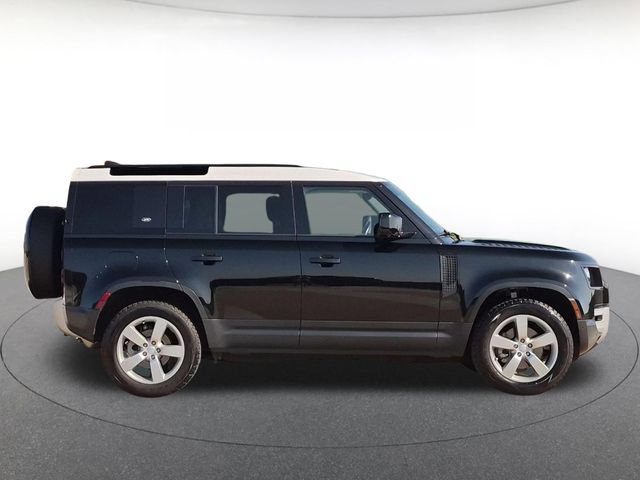 Used 2023 Land Rover Defender 110 S AWD/4WD image 4