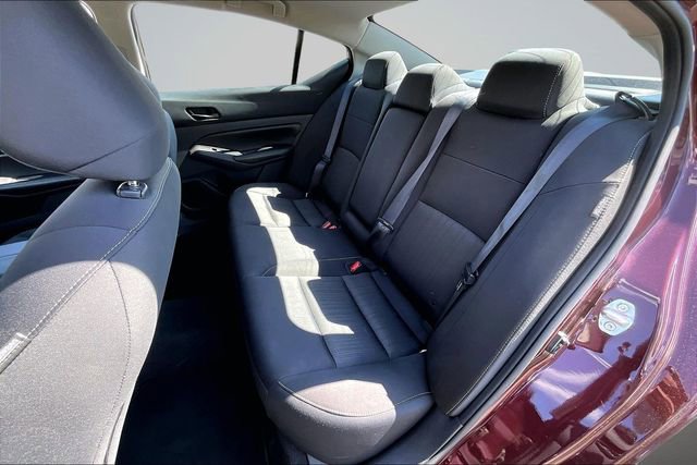 Used 2024 Nissan Altima 2.5 SV FWD image 21